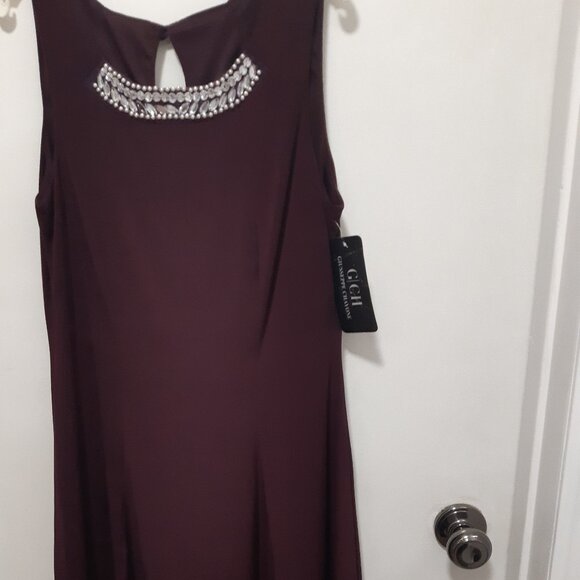 Beautiful Purple Sleeveless lined Dress with accented neck Size 9 - Picture 1 of 7